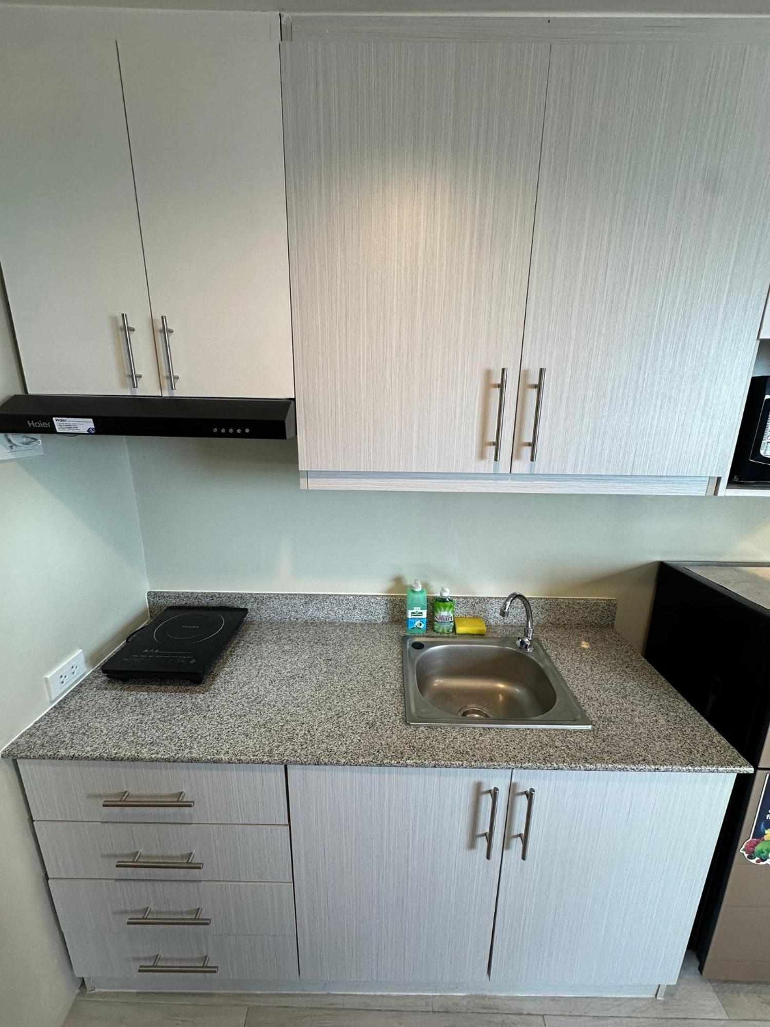 Modern & Comfy Studio - Steps From Ayala Mall, Cebu City Bagian luar foto
