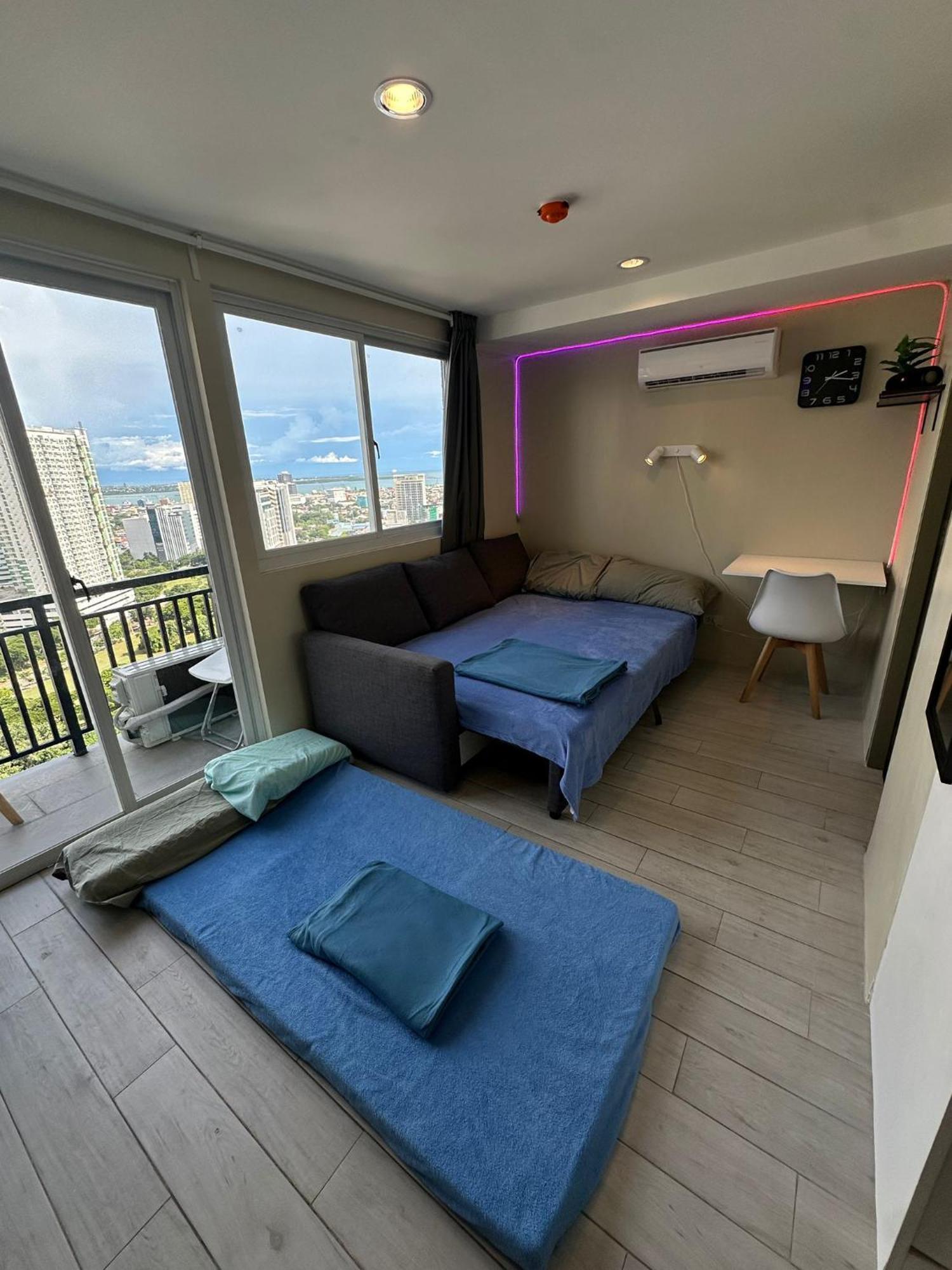 Modern & Comfy Studio - Steps From Ayala Mall, Cebu City Bagian luar foto