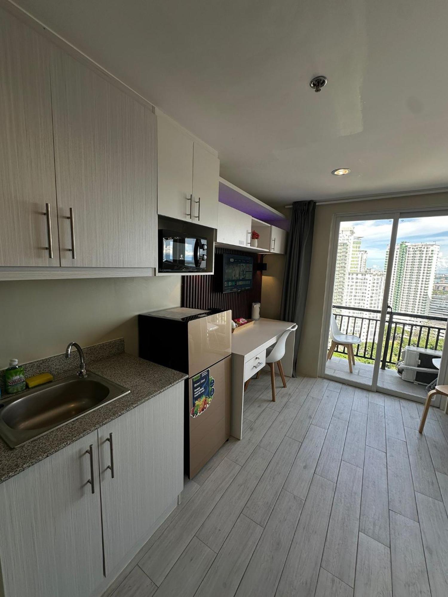 Modern & Comfy Studio - Steps From Ayala Mall, Cebu City Bagian luar foto